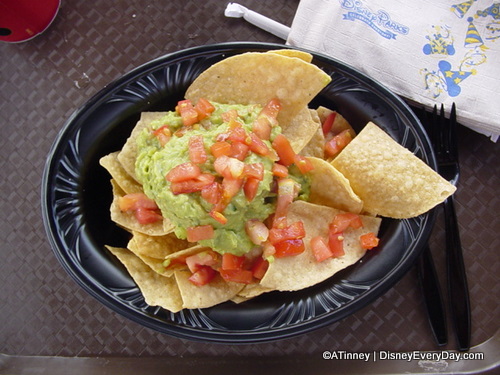 Cantina Chips and Guacamole