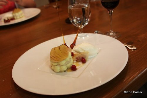 Green apple mouse and White chocolate gelato with Hazelnut cookies