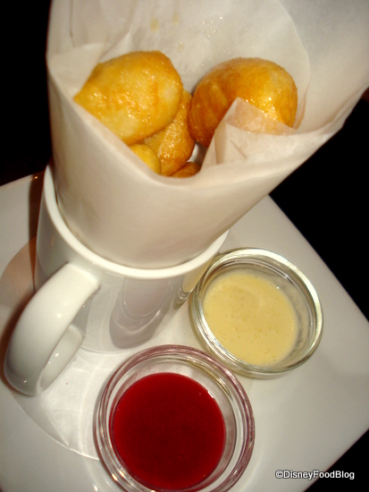 Kouzzina's Loukoumades