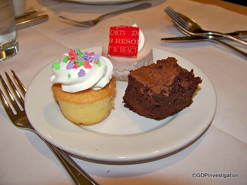 Brownie, Berry Cheesecake, Mini Cupcake