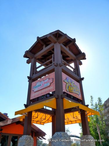 pollo campero sign tower