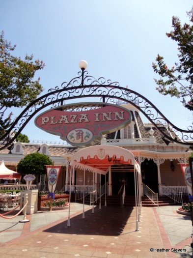 Plaza Inn entrance