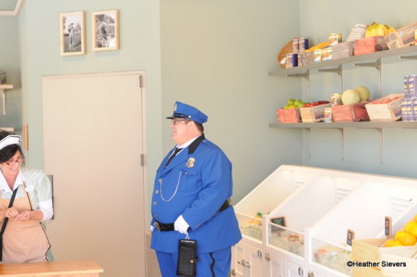 Mortimer's Market Officer Clyde Checking In