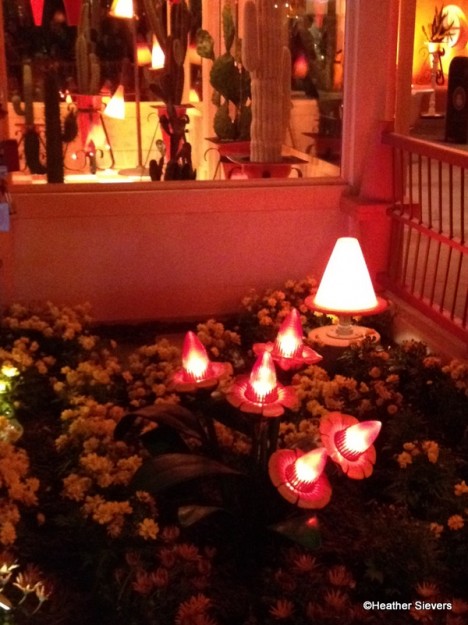 COzy Cone Tail Light Flowers
