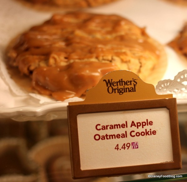 caramel apple cookie and sign karamell kuche
