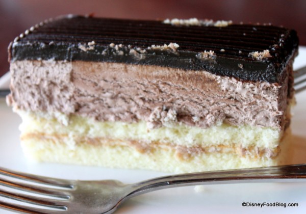 Ginger cake Tokyo Dining