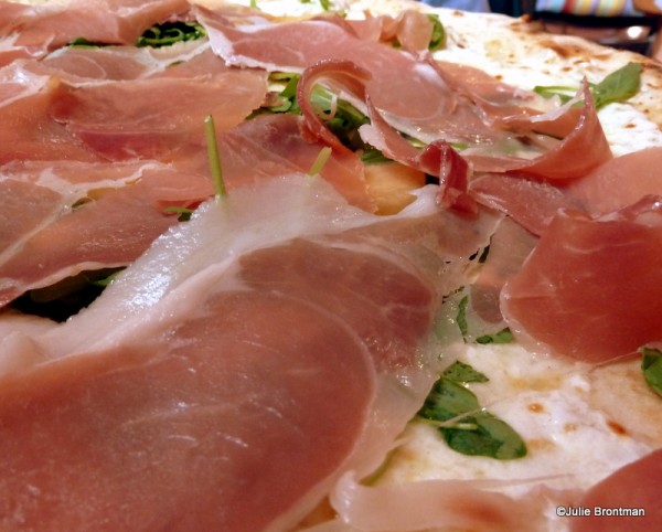 Prosciutto e Melone Pizza Close Up