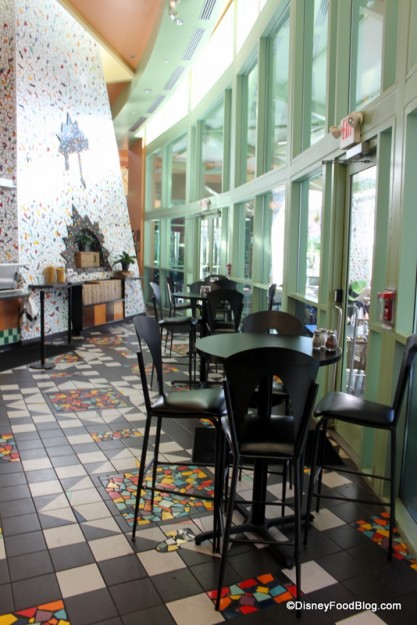 Wolfgang Puck Express indoor seating