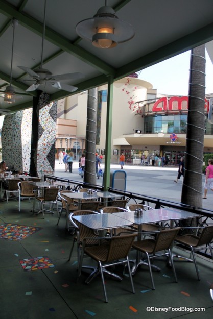 Wolfgang Puck Express outdoor seating