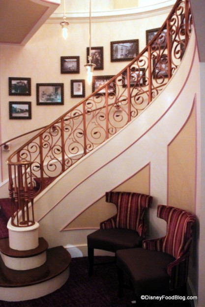stairway to restaurant Monsieur Paul