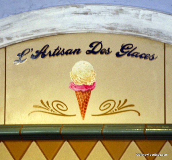 Atmosphere at L'Artisan des Glaces
