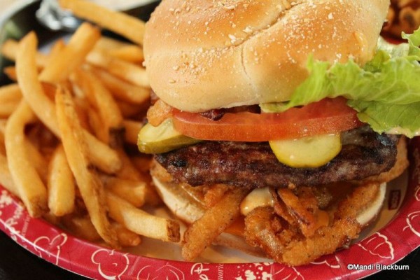 Cheeseburger at Backlot Express!