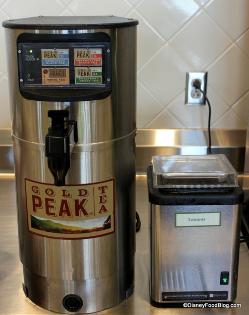 iced tea and lemons Gasparilla Island Grill