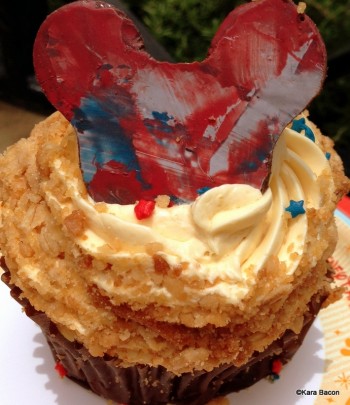 4th of July Cupcake 1