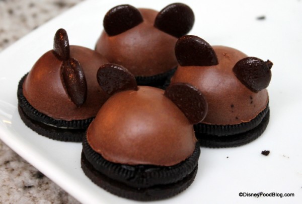 Mickey Mouse Domes Chef Mickey's