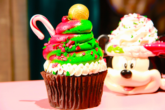 jolly holiday christmas cupcake
