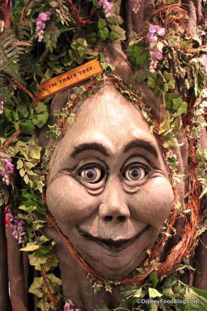 Tree person Rainforest Cafe