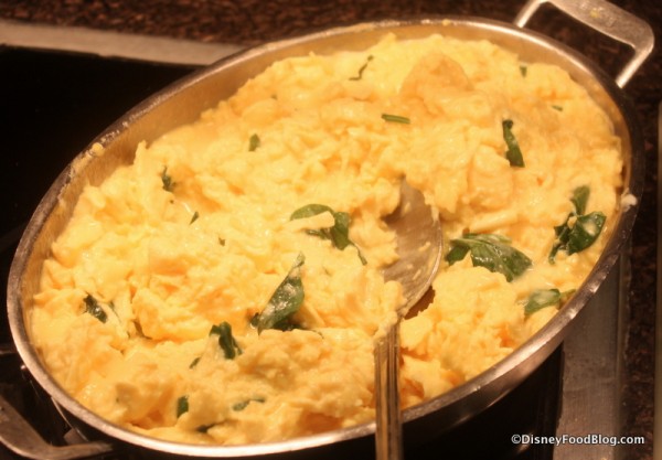 Goat Cheese & Spinach Scrambled Eggs Boma