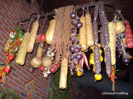 Mamas-Decor-Meat-and-Cheese Mama Melrose