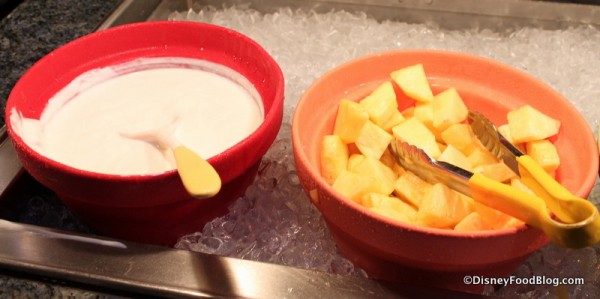 Vanilla Yogurt and Pineapple Boma