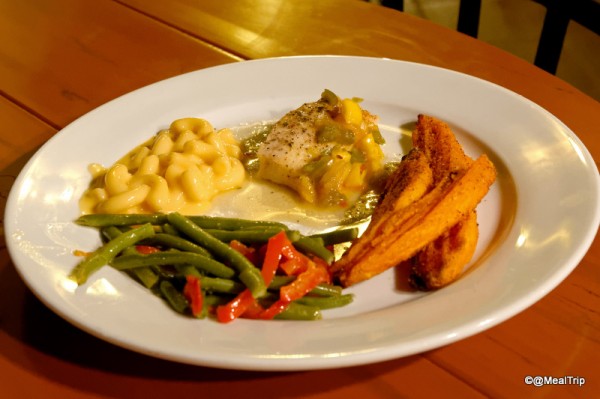 Banana leaf baked mahi with Gold Coast mango chutney