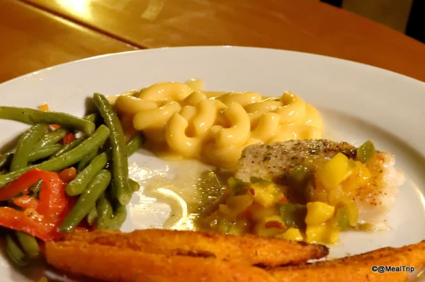 Mac and Cheese - needs more cheese!