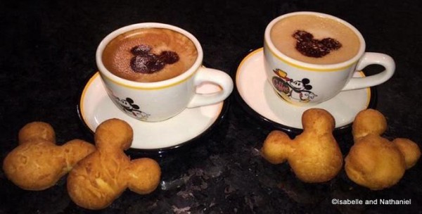 Mickey Shaped Goodies for Breakfast at Home!