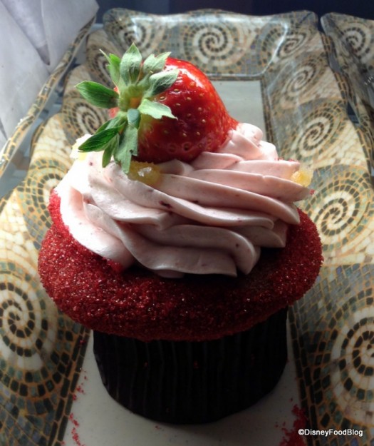 Strawberry Lemonade Cupcake