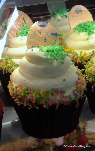 Lemon Blueberry Cupcake