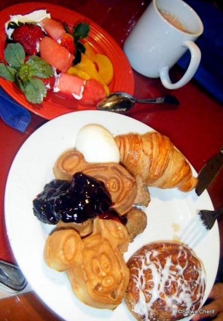 Breakfast at Chef Mickey's