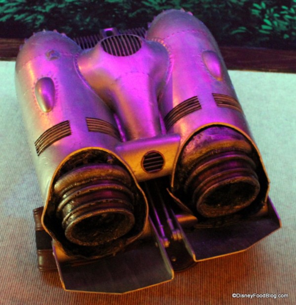 More Walkway Themeing -- a Rocket Pack!