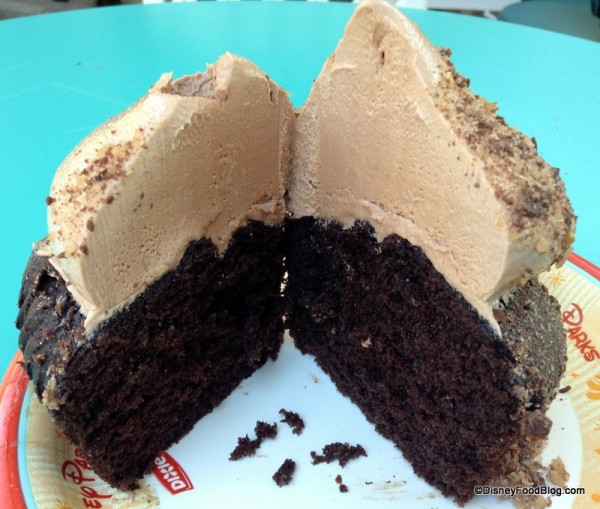 Inside of Yoda cupcake