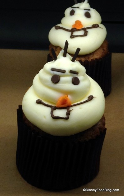 Olaf Cupcake