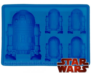 Chill with cool R2D2 cubes!