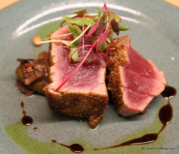 Ravello's Tonno (Pan-seared tuna)