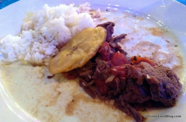 Carne Guisada con Arroz Blanco