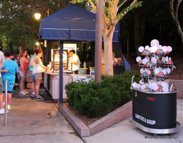 Snack kiosks outside of amphitheater 