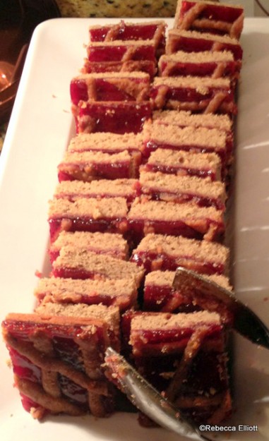 Mmmm.... Linzer Squares...