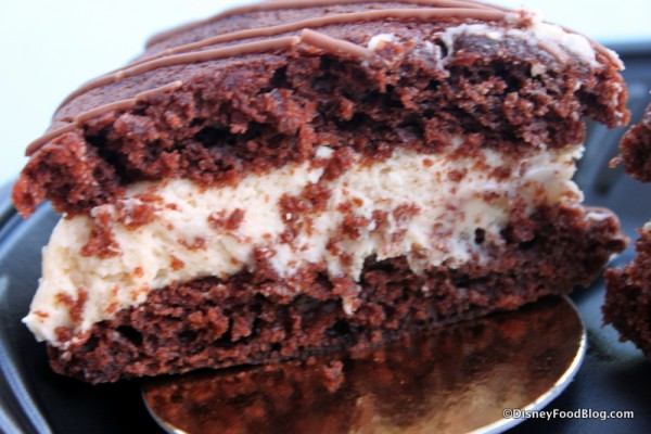 Peanut Butter Whoopie Pie -- Cross Section