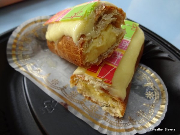 Ginger Spice Eclair Close Up