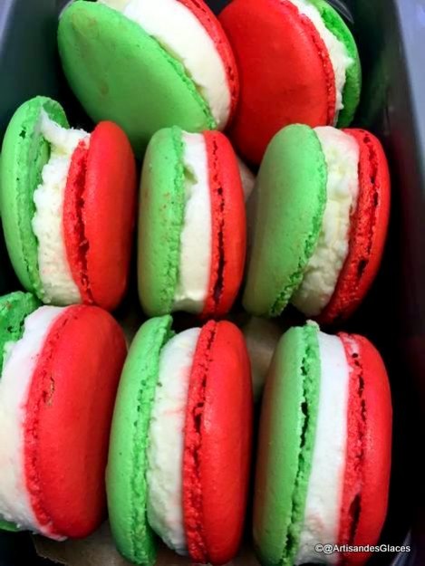 Don't Miss a Single Holiday Detail! Holiday Peppermint Ice Cream Sandwich