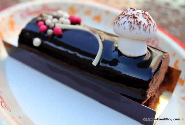 Look at the Cute Little Meringue Mushroom!