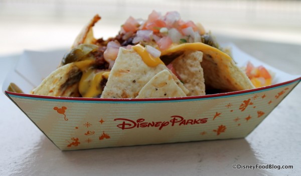 Chili-Cheese Nachos with Pico de Gallo and Jalapeño