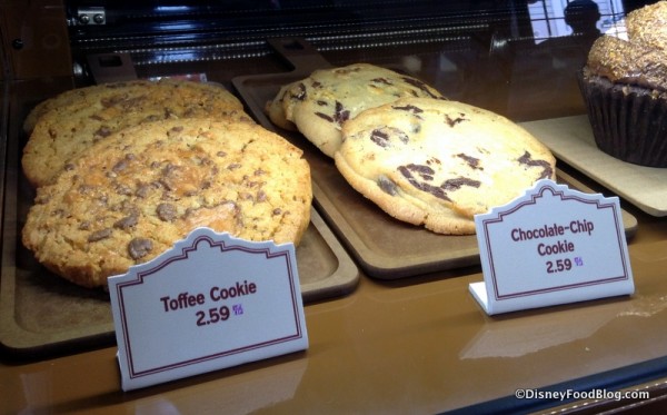 Toffee and Chocolate Chip Cookies