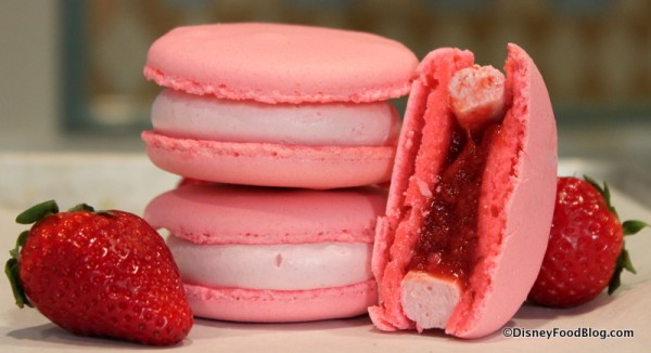 Macaron Guimauve à la Fraise (Strawberry Marshmallow Macaron)