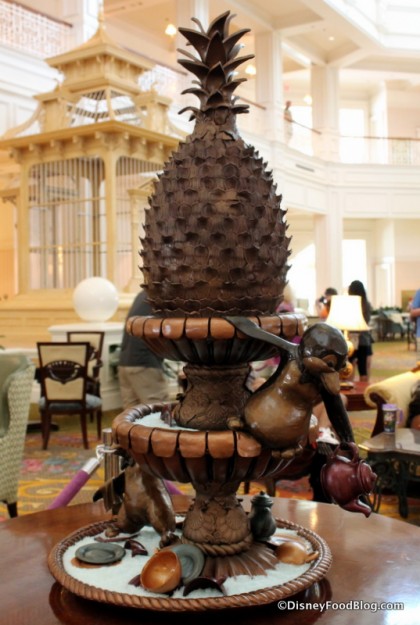 Penguin Fountain Egg