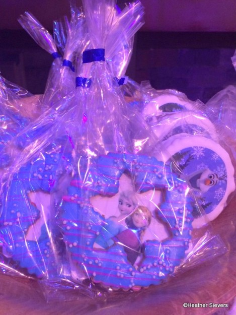 Frozen Sisters Shortbread Cookie