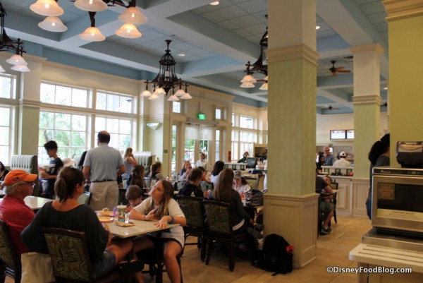 Gasparilla Island Grill indoor seating