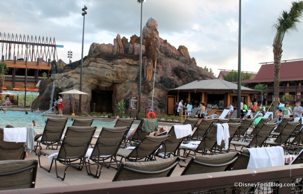 Barefoot Pool Bar at the main Polynesian pool