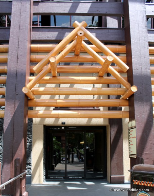 Outdoor entrance into the Trader Sam's hallway